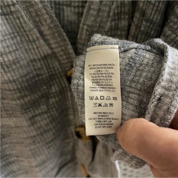 Free People We The Free Three Button Cardigan Size Small Oversized Fit in Grey - Picture 7 of 9